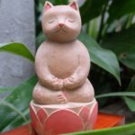 luci cat meditating cat statue 9.jpg